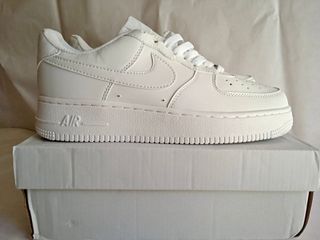 Nike Air Force 1 Low Triple White