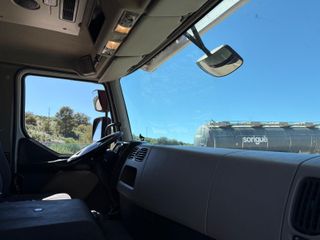 Renault PREMIUM PORTACOCHES