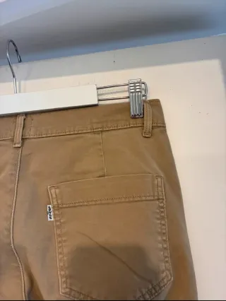 Pantalones Levis Beige