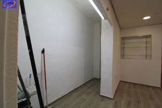 Local comercial en venta en La Constitución - Canaleta en Mislata