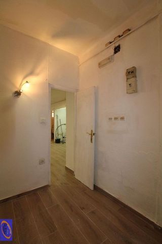 Local comercial en venta en La Constitución - Canaleta en Mislata