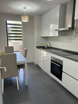 Piso en alquiler en Los Jardines de Marbella - La Ermita en Marbella