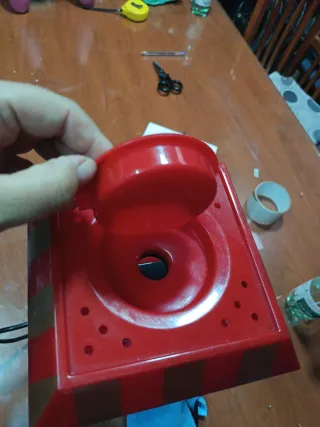 Máquina de Palomitas Roja y Dorada