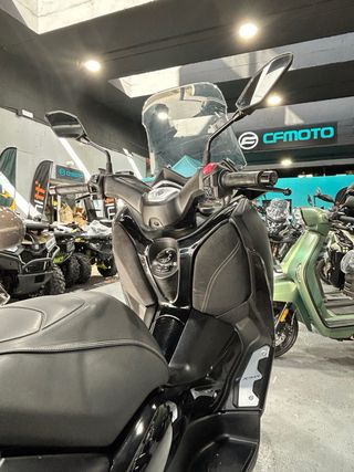 Yamaha XMAX 300 Negra