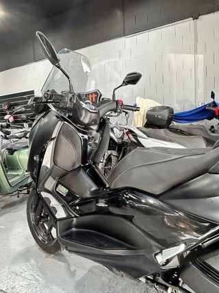 Yamaha XMAX 300 Negra