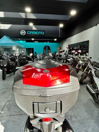 Yamaha XMAX 300 Negra