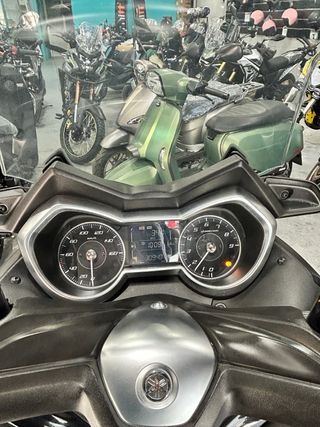 Yamaha XMAX 300 Negra