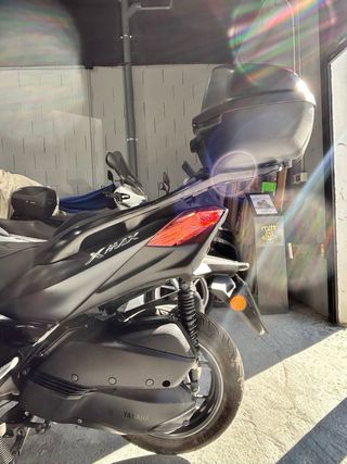 Yamaha XMAX 300 Negra