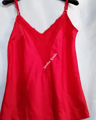 Top lencero con encaje