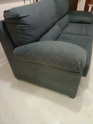Sofá de tela antimanchas gris