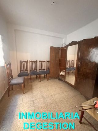 Piso en venta en Linares