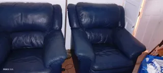 Sillones de piel azul