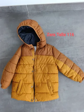 Abrigo acolchado Zara Talla 116