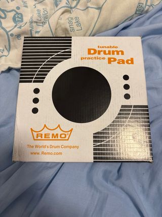 Caja sorda Remo y baquetas Dynabeat