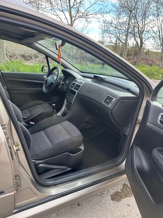 Peugeot 307 2004