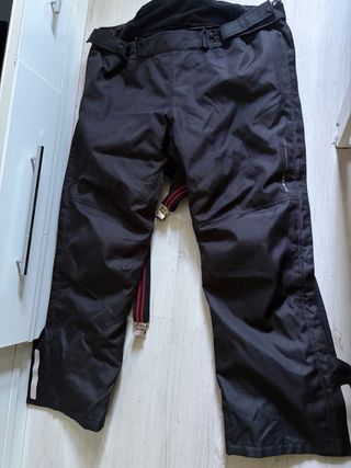 Pantalones Moto Impermeables Negros. Marca Reviti