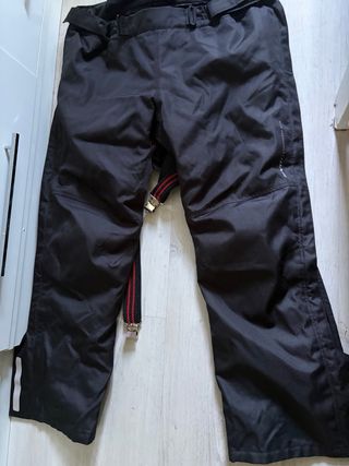 Pantalones Moto Impermeables Negros. Marca Reviti