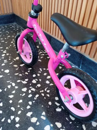 Bicicleta infantil rosa Chicco