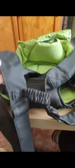 2 Mochilas Portabebés Mickey Mouse y Verde-Gris