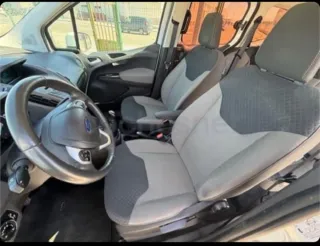 Ford E-Tourneo Courier 2015