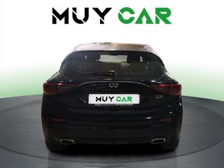 Infiniti Q30 1.6T 90 kW (122 CV)