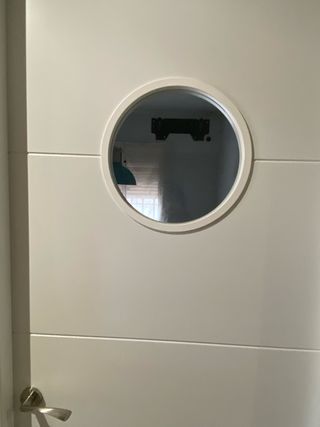 Puerta cocina nueva con ojo de buey