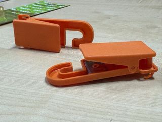 Konix Pinzas Negativos Plástico Colgar Peso