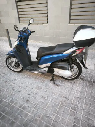 Honda SH300i Scooter Azul