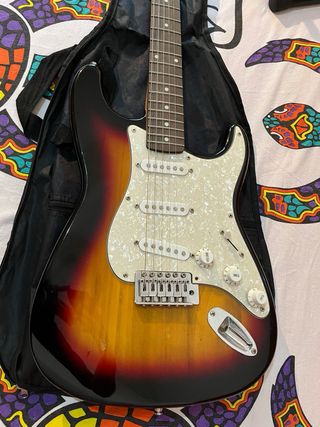 Guitarra Eléctrica McGrey Tipo Strato