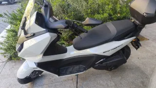 Maxi Scooter ABS Sky Town Blanca