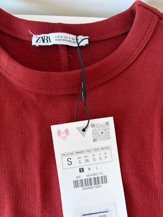 Top Zara Rojo Sin Mangas
