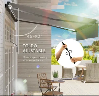 Toldo retráctil gris