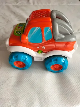 Coche teledirigido-volteretas infantil clementoni