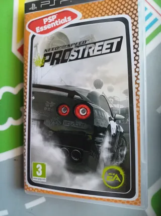 Need for Speed ProStreet PSP Essentials