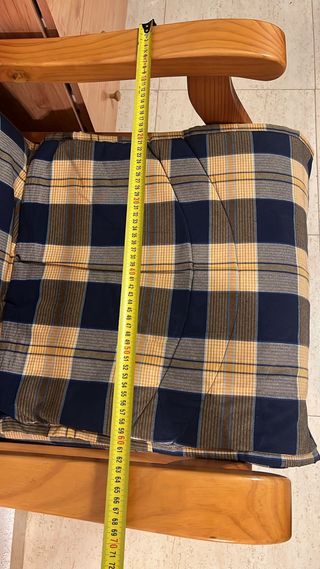 Sofá cama con cajones y cojines