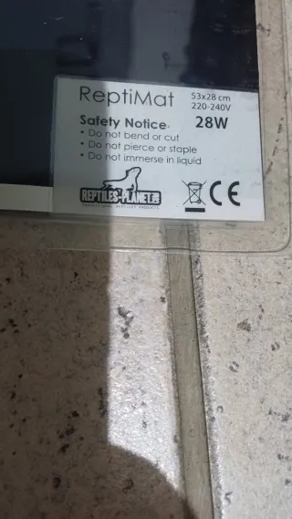 Accesorios terrario: manta térmica y portalámparas