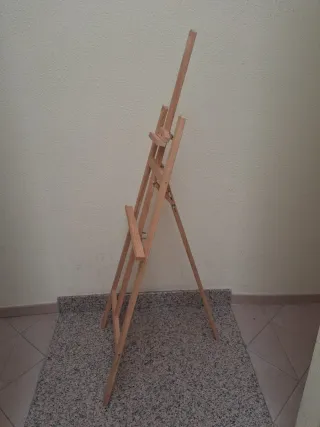 Caballete de madera para pintar