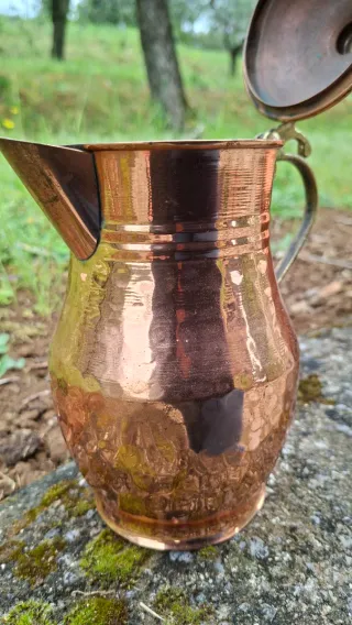 Caffettiera in rame martellato