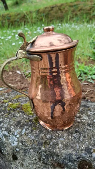 Caffettiera in rame martellato