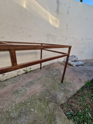 Estructura de hierro para mesa o banco de trabajo