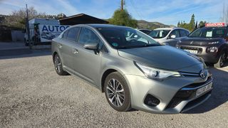 Toyota Avensis 2015