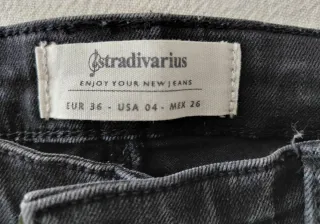 Vaqueros negros Stradivarius mujer