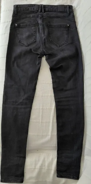 Vaqueros negros Stradivarius mujer