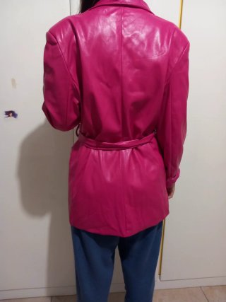 Blazer rosa effetto pelle