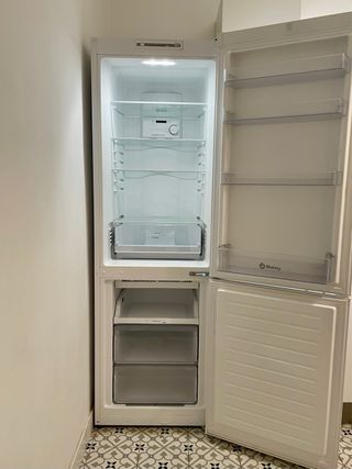 Nevera Balay Combi No Frost 2022 - Como nuevo