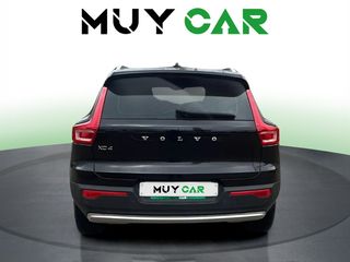 Volvo XC40 D3 Momentum Pro Auto 110 kW (150 CV)