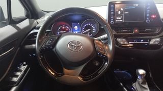 Toyota C-HR 1.8 125H Advance 90 kW (122 CV)