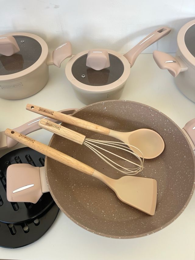 Batería de Cocina Beige Royalty Line