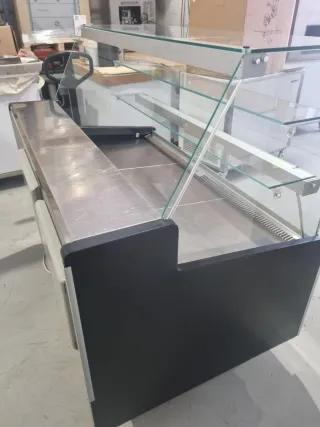 Expositor refrigerado para pasteles
