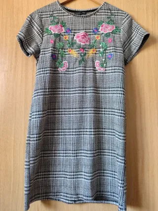 Vestido Zara estampado flores Talla M